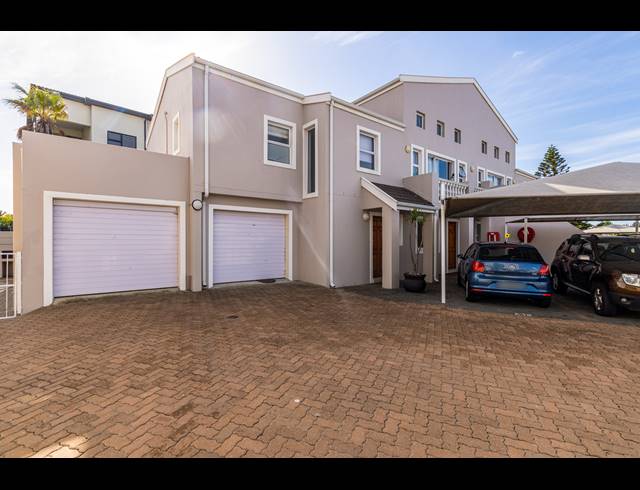 3 BEDROOM FREEHOLD TO LET IN TABLE VIEW